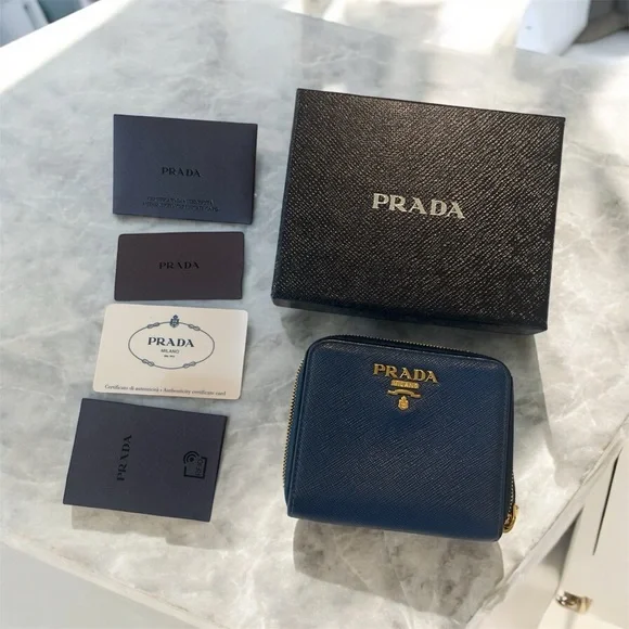 Prada Portafoglio Lampo Saffiano Metal Bluette - Picture 4 of 16